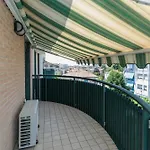 Free Garage 20 Min From Venice - Business House