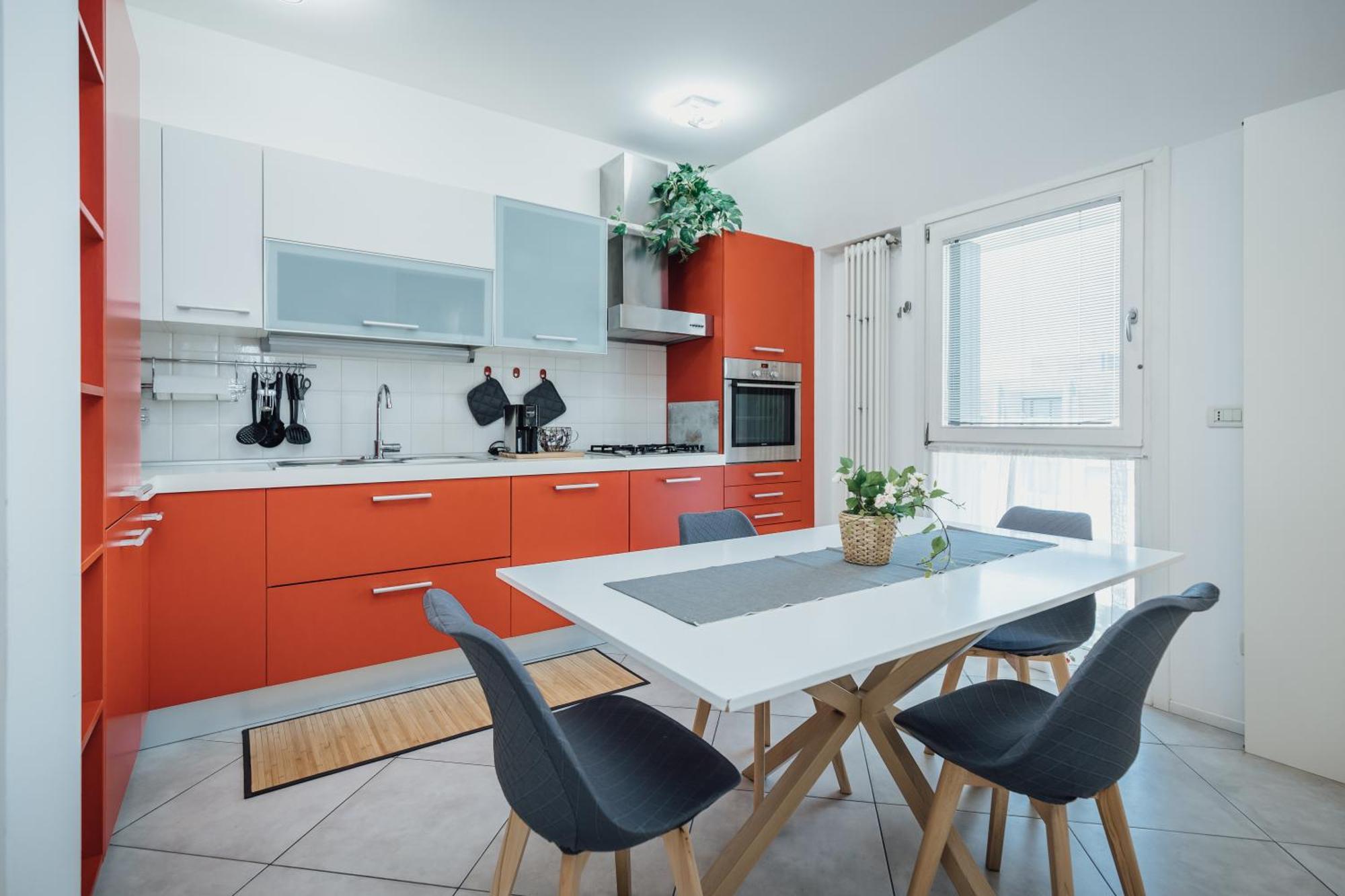 Free Garage 20 Min From Venice - Business House *