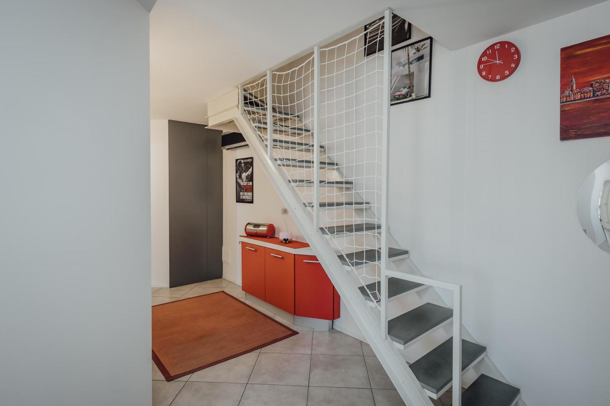 Free Garage 20 Min From Venice - Business House Apartment